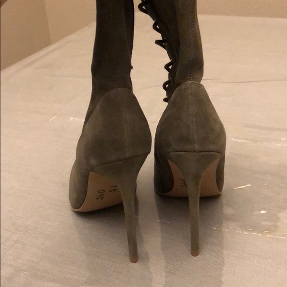 Stylish green Steve Madden booties in Olive Green - Picture 4 of 7